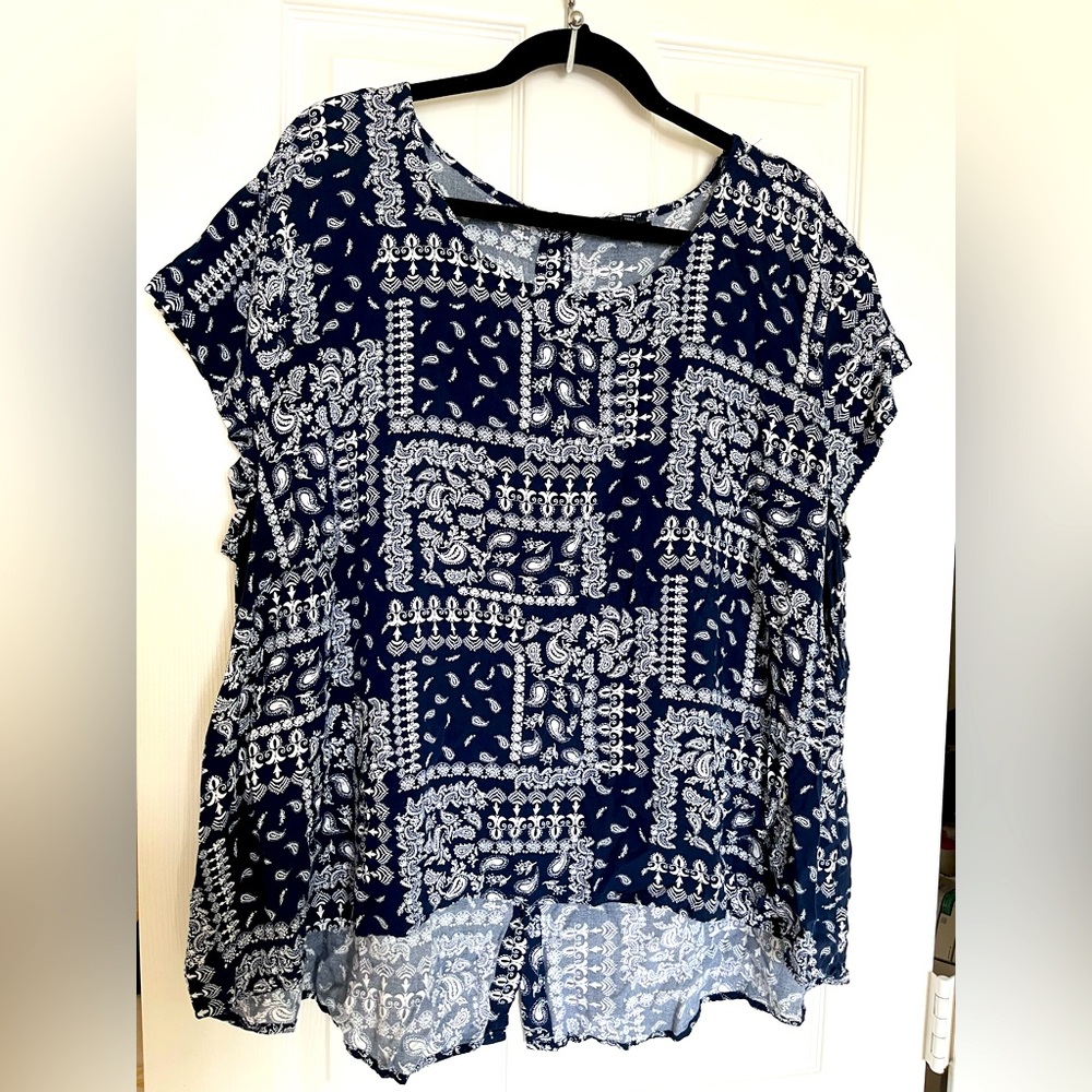 Jones & Co Hi-Low Navy & White Paisley Rayon Women's Top Size 3XL